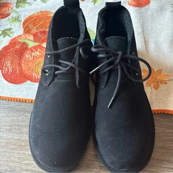 BEARPAW Boots NIB - Picture 5 of 11